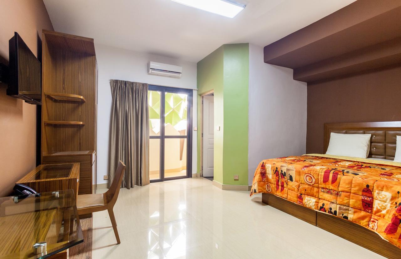 Wakola Hotel Cheikh Anta ダカール エクステリア 写真
