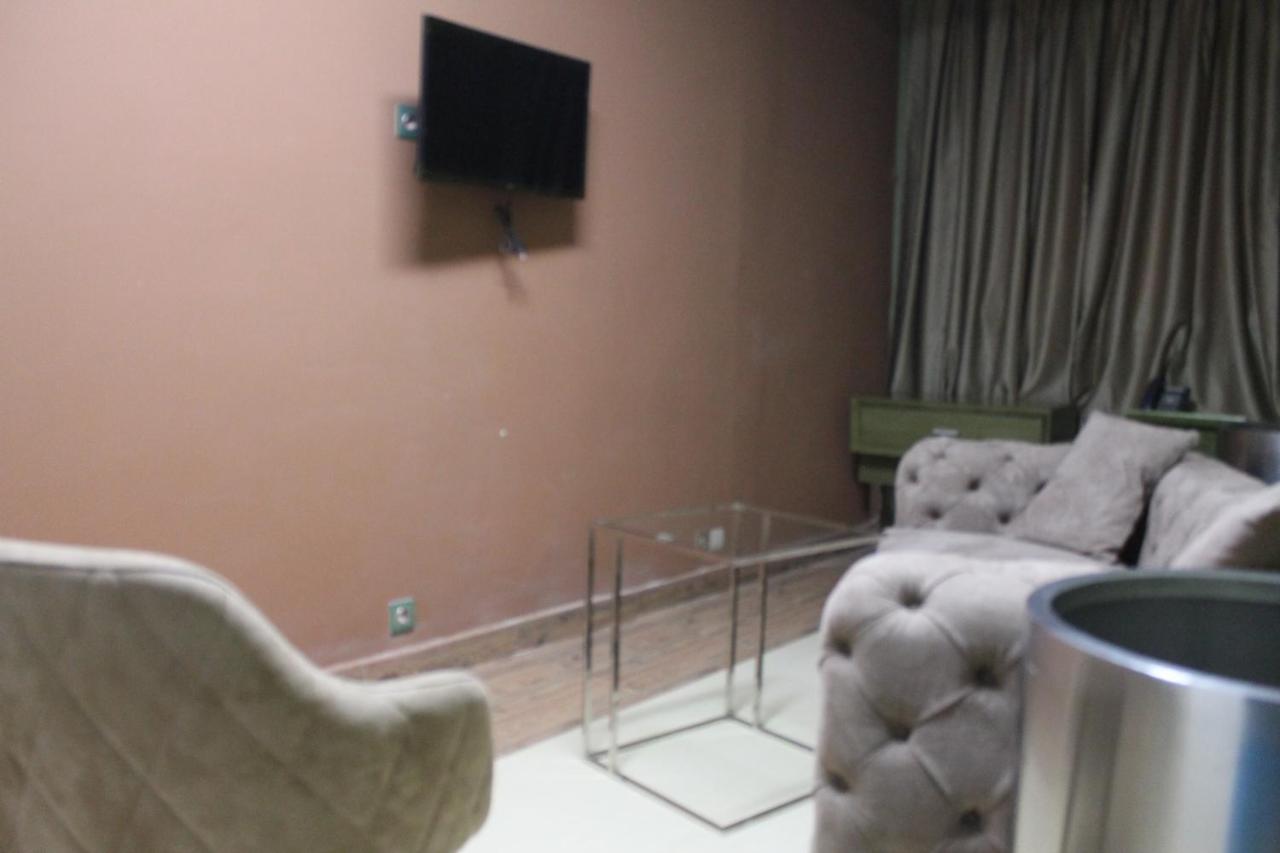 Wakola Hotel Cheikh Anta ダカール エクステリア 写真