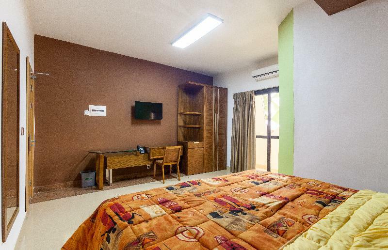 Wakola Hotel Cheikh Anta ダカール エクステリア 写真